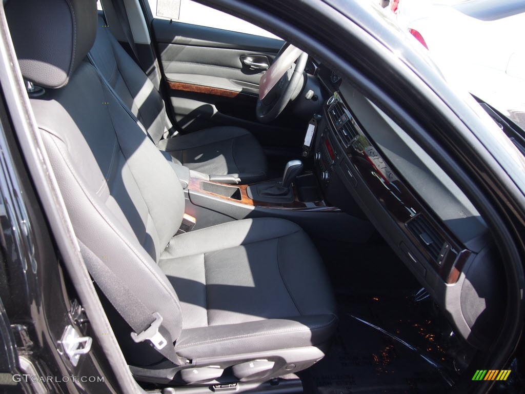 2010 3 Series 328i Sedan - Jet Black / Black photo #3
