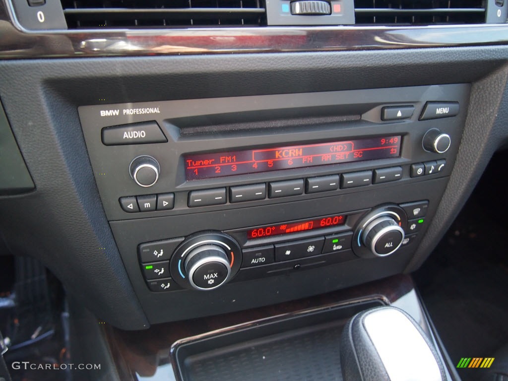 2010 3 Series 328i Sedan - Jet Black / Black photo #23