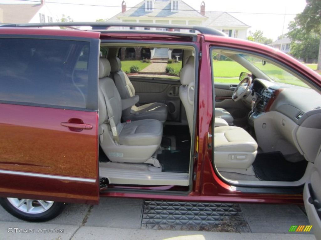 Taupe Interior 2005 Toyota Sienna XLE Limited Photo #81310557