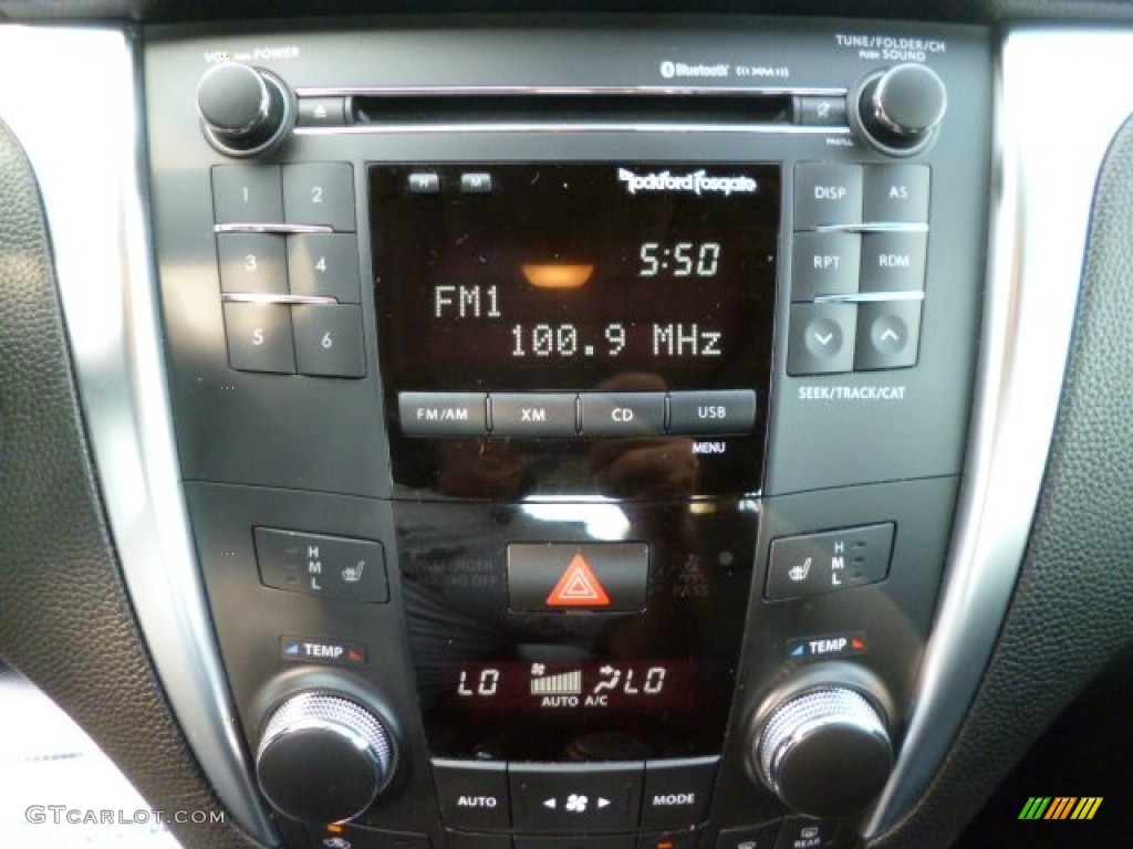2011 Suzuki Kizashi SLS AWD Controls Photo #81310646