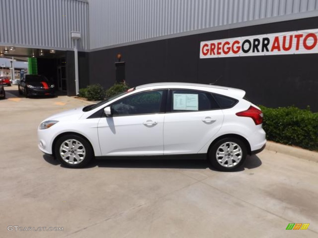 2012 Focus SE 5-Door - Oxford White / Charcoal Black photo #6