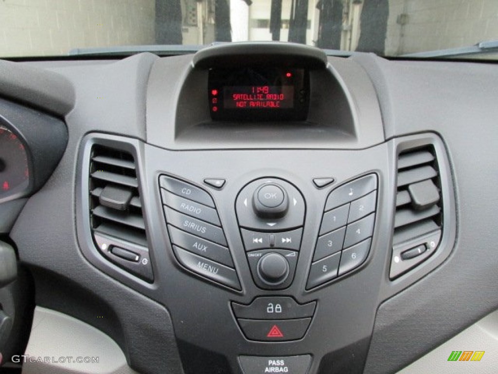 2012 Ford Fiesta S Sedan Controls Photos