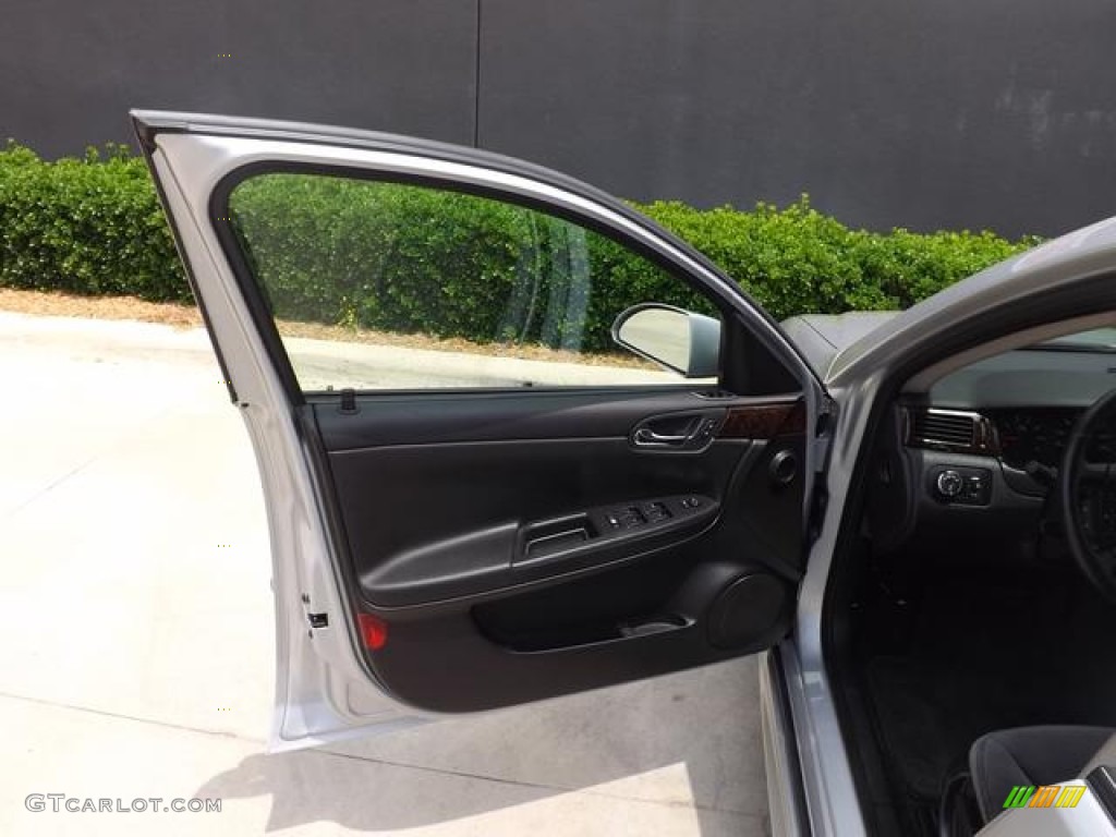 2013 Chevrolet Impala LS Gray Door Panel Photo #81316682