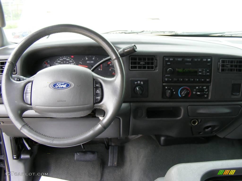 2003 F250 Super Duty Lariat Crew Cab 4x4 - Dark Shadow Grey Metallic / Medium Flint Grey photo #46