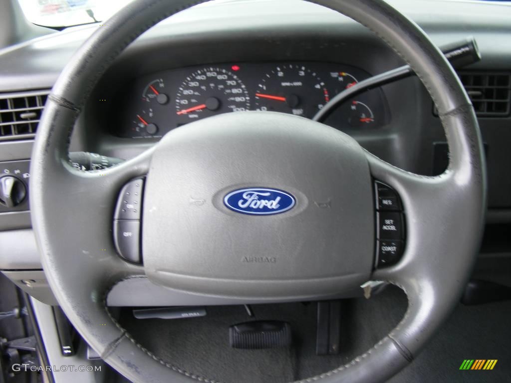 2003 F250 Super Duty Lariat Crew Cab 4x4 - Dark Shadow Grey Metallic / Medium Flint Grey photo #51