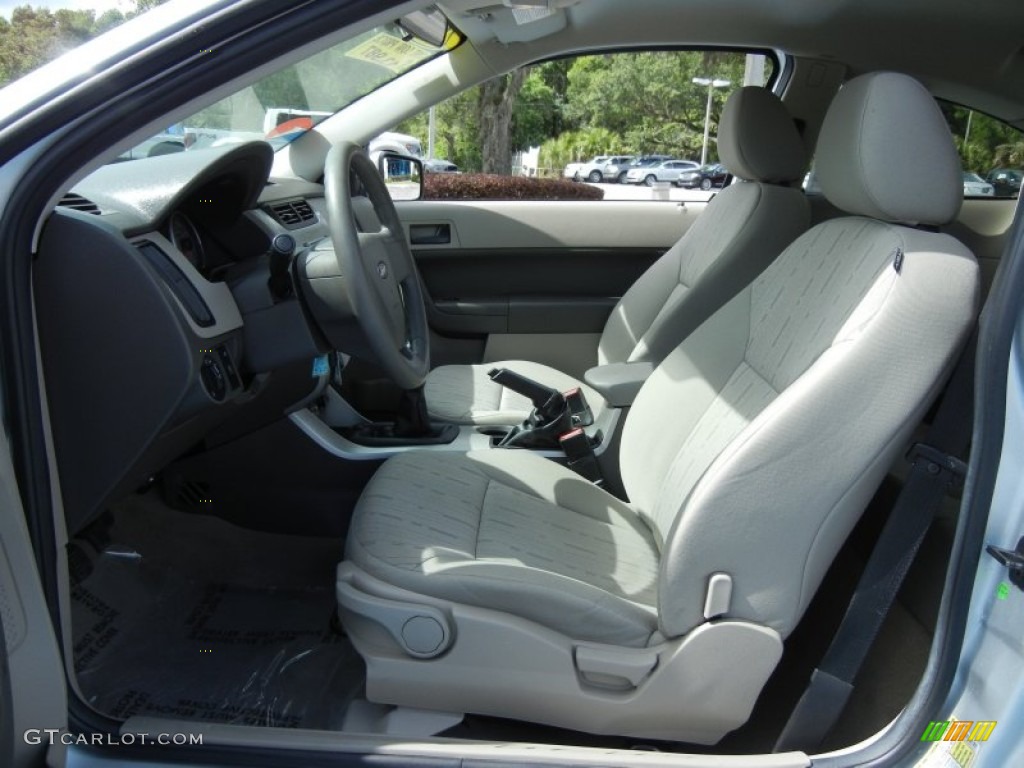 Medium Stone Interior 2010 Ford Focus SE Coupe Photo #81320660