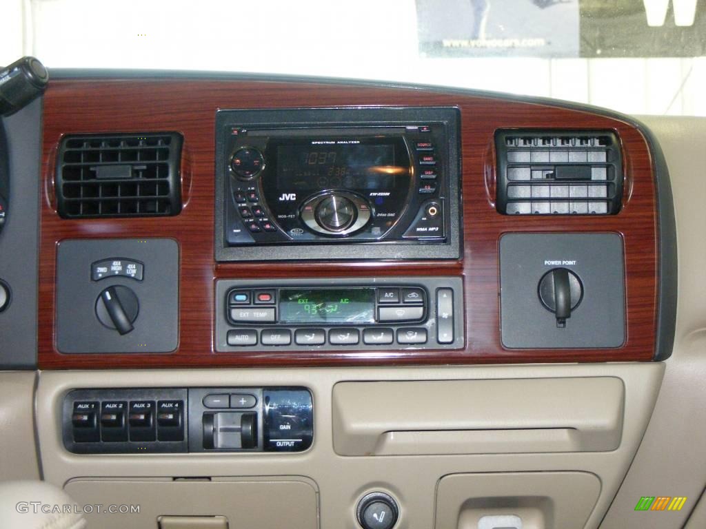 2005 F250 Super Duty Lariat Crew Cab 4x4 - Dark Toreador Red Metallic / Tan photo #11