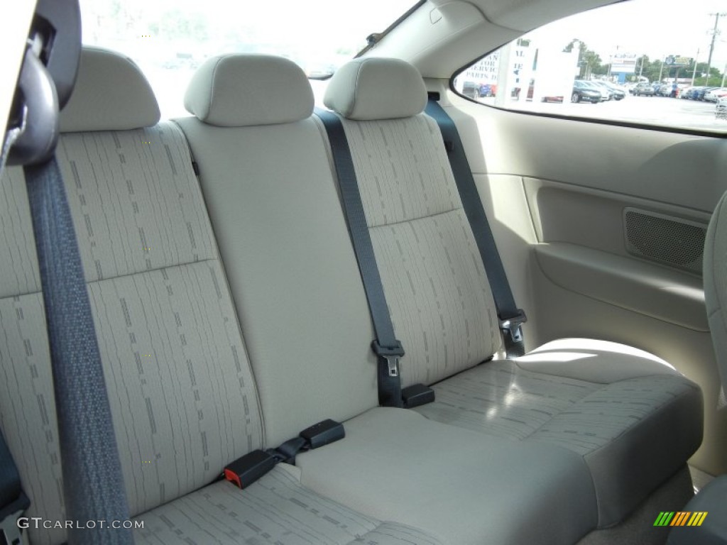 Medium Stone Interior 2010 Ford Focus SE Coupe Photo #81320735