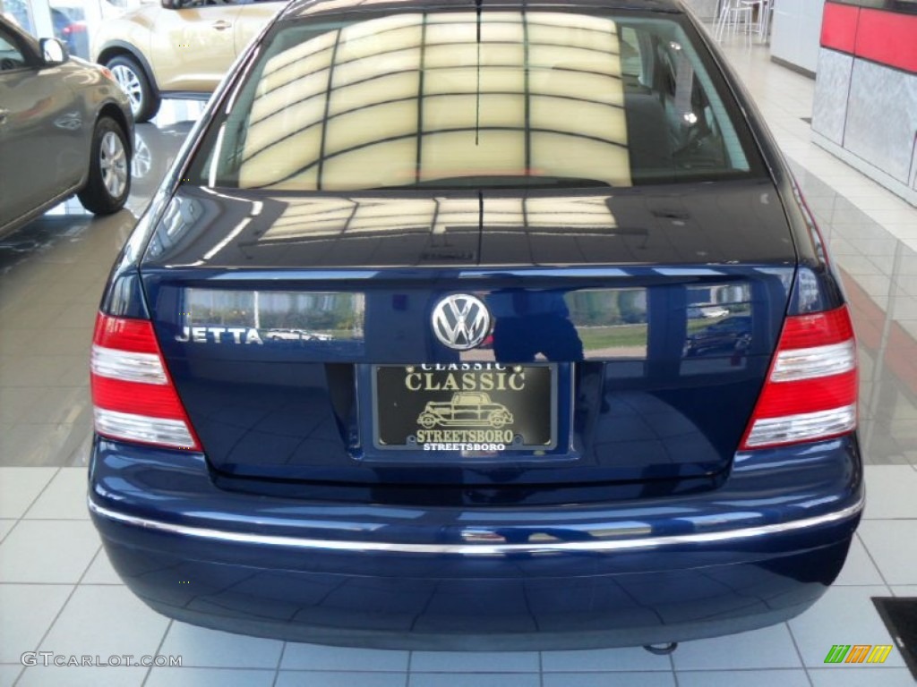 2004 Jetta GLS Sedan - Galactic Blue Metallic / Black photo #24