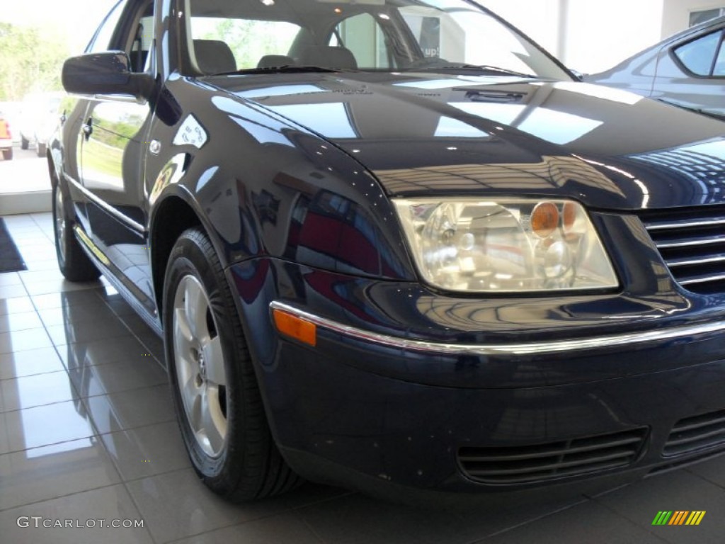 2004 Jetta GLS Sedan - Galactic Blue Metallic / Black photo #25