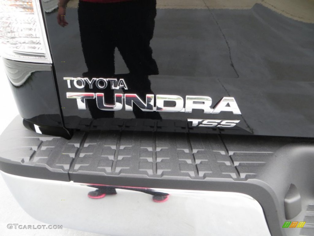 2013 Tundra CrewMax - Black / Black photo #6