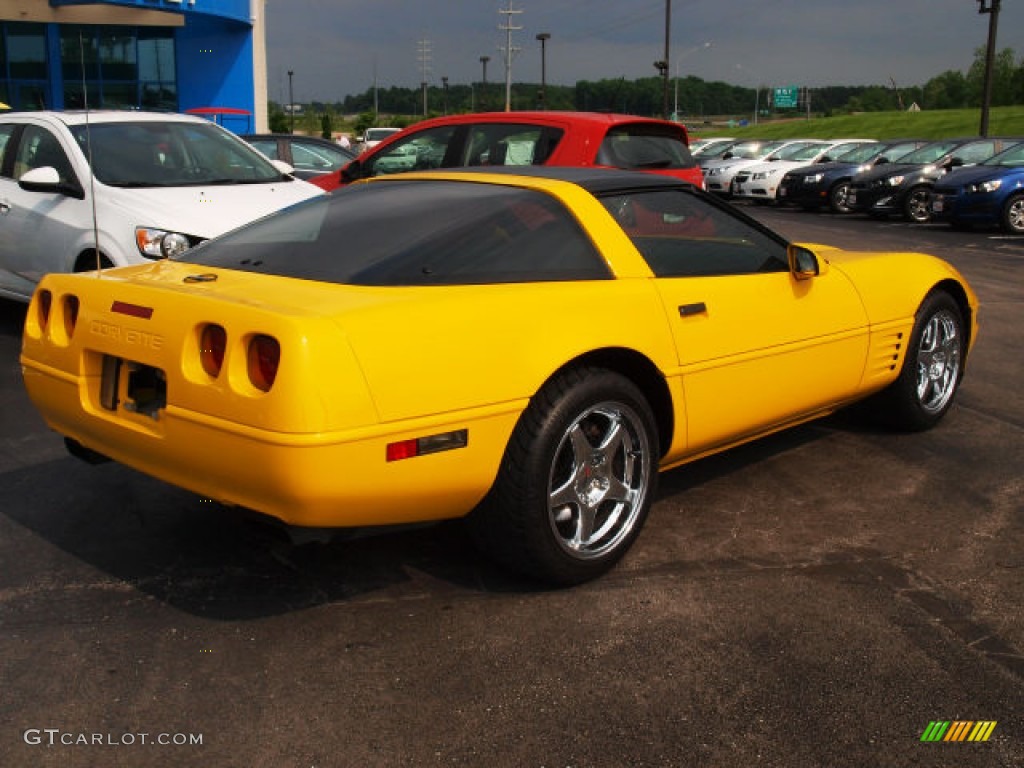 Competition Yellow 1994 Chevrolet Corvette Coupe Exterior Photo #81326828