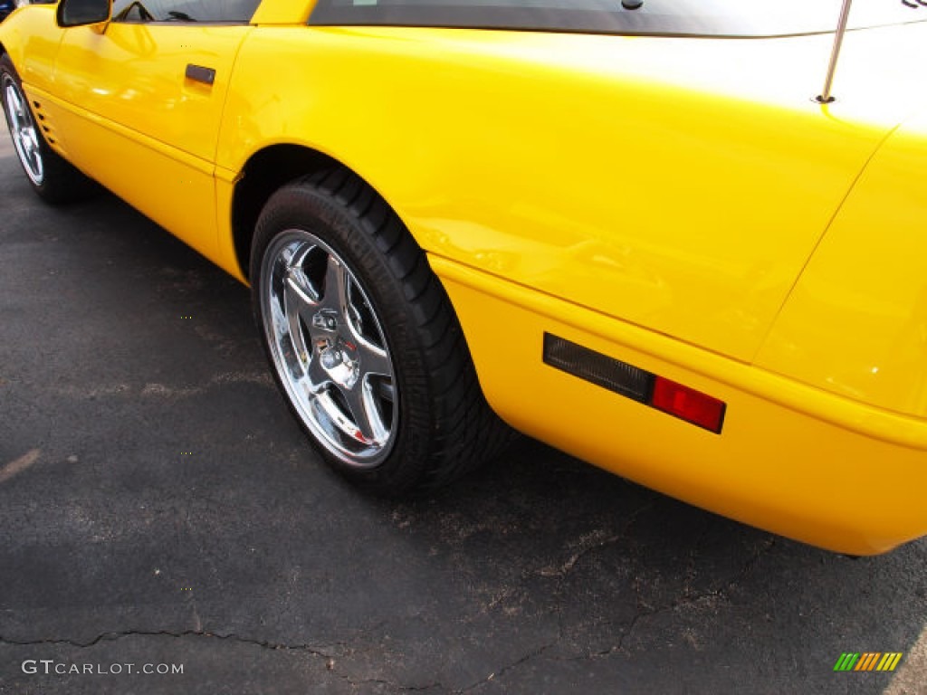 1994 Corvette Coupe - Competition Yellow / Black photo #4