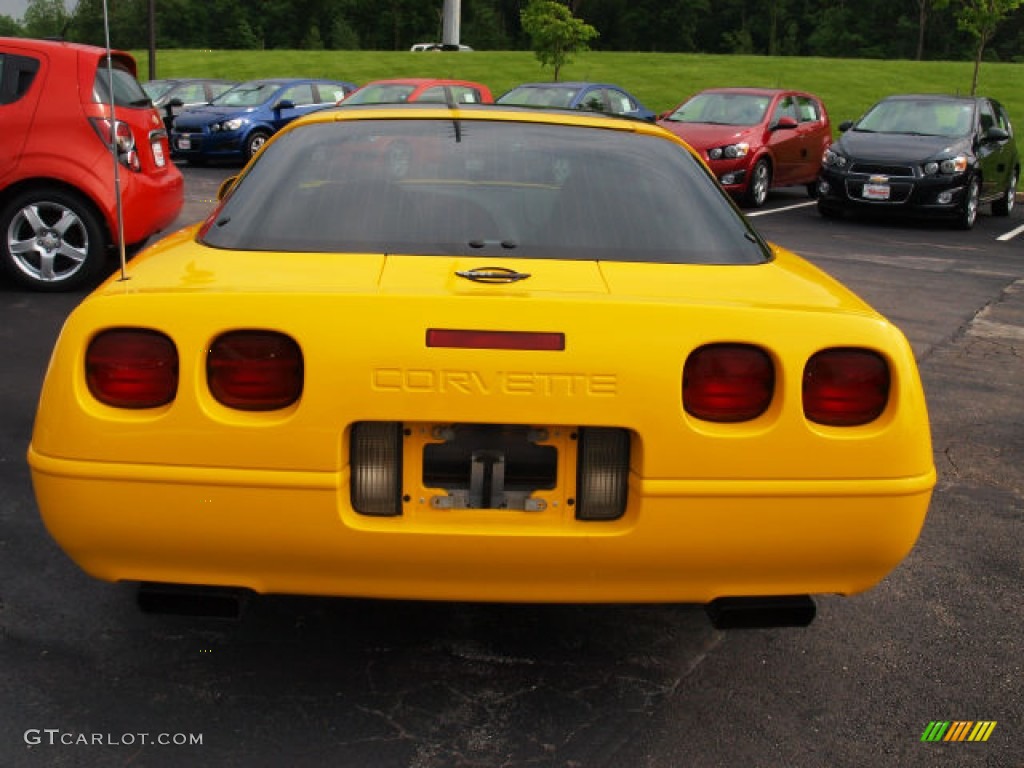 1994 Corvette Coupe - Competition Yellow / Black photo #6