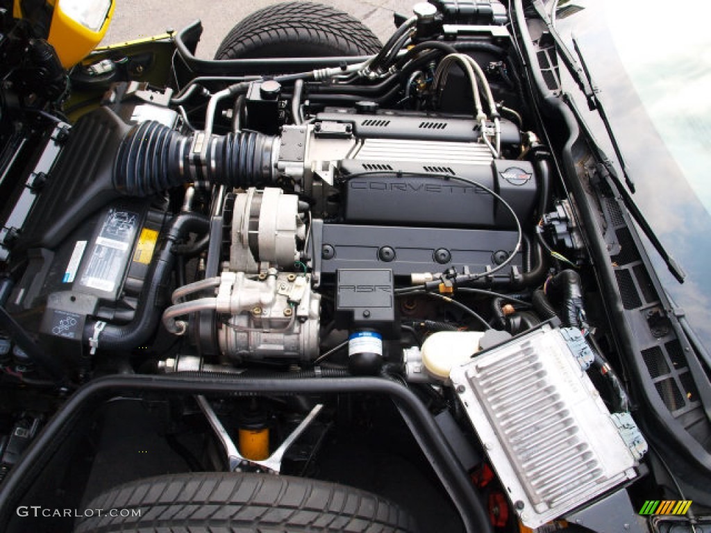 1994 Chevrolet Corvette Coupe 5.7 Liter OHV 16-Valve LT1 V8 Engine Photo #81326924