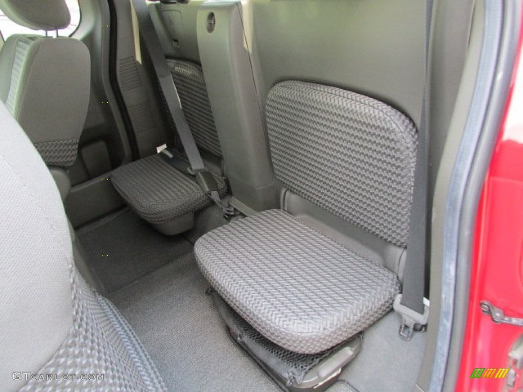 2007 Nissan Frontier SE King Cab 4x4 Rear Seat Photo #81328308