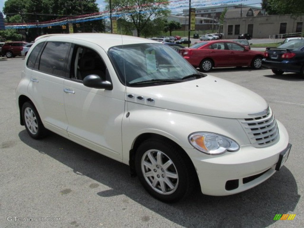 Cool Vanilla White 2007 Chrysler PT Cruiser Standard PT Cruiser Model Exterior Photo #81330915