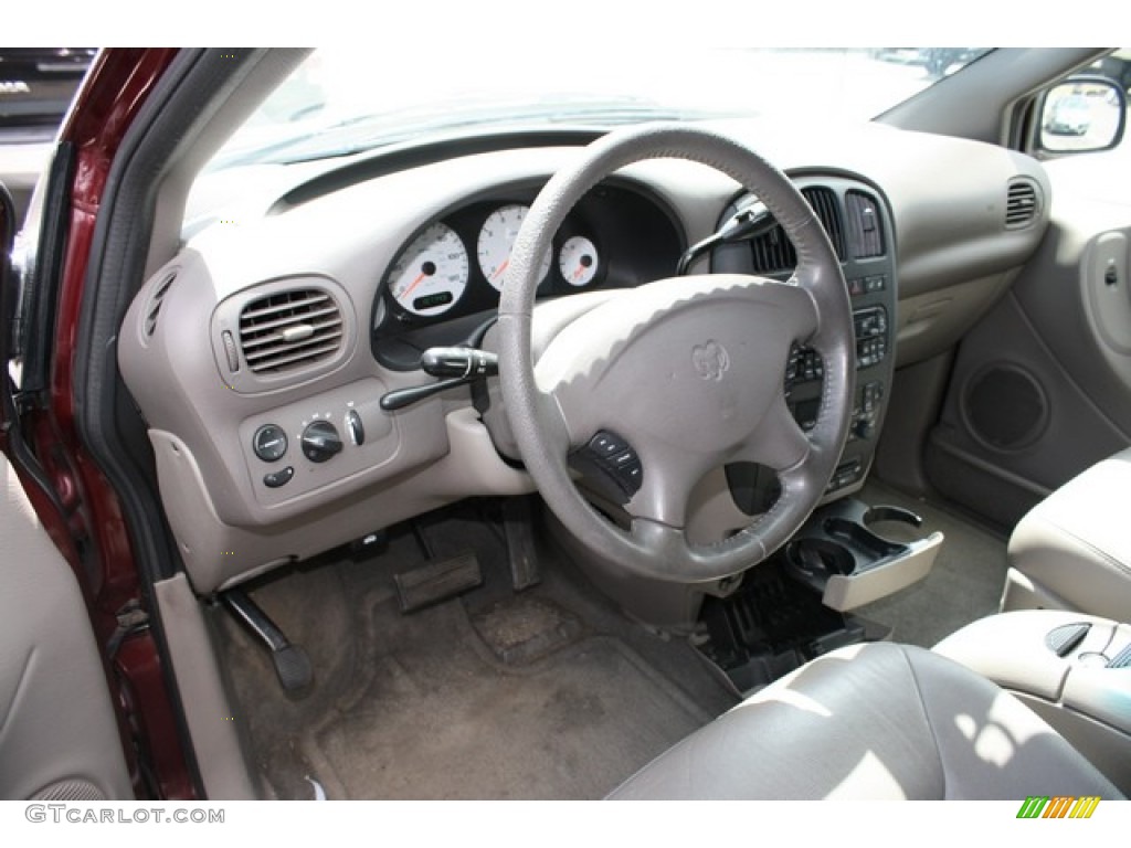 2002 Dodge Grand Caravan ES AWD Dashboard Photos