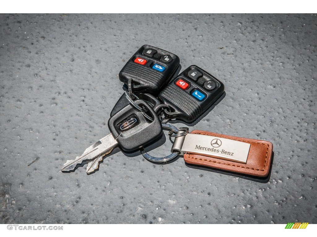 2000 Lincoln LS V8 Keys Photos