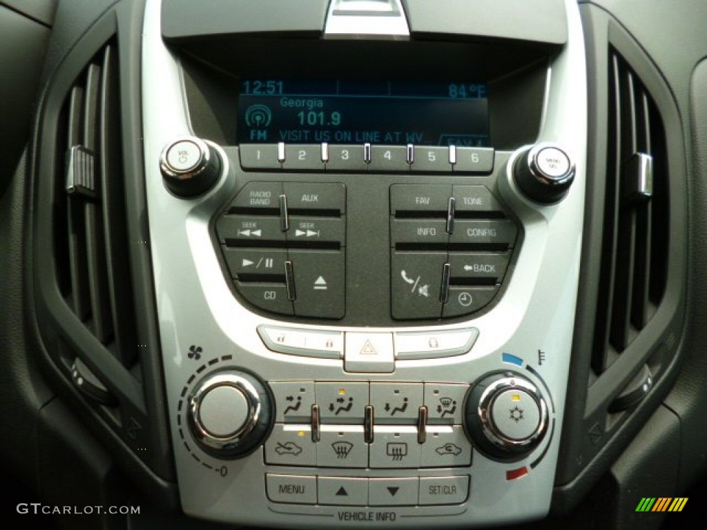 2011 Chevrolet Equinox LT AWD Controls Photos