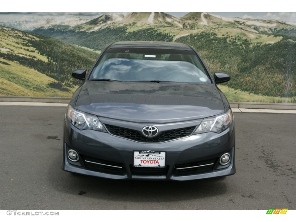 2013 Camry SE - Magnetic Gray Metallic / Black photo #3