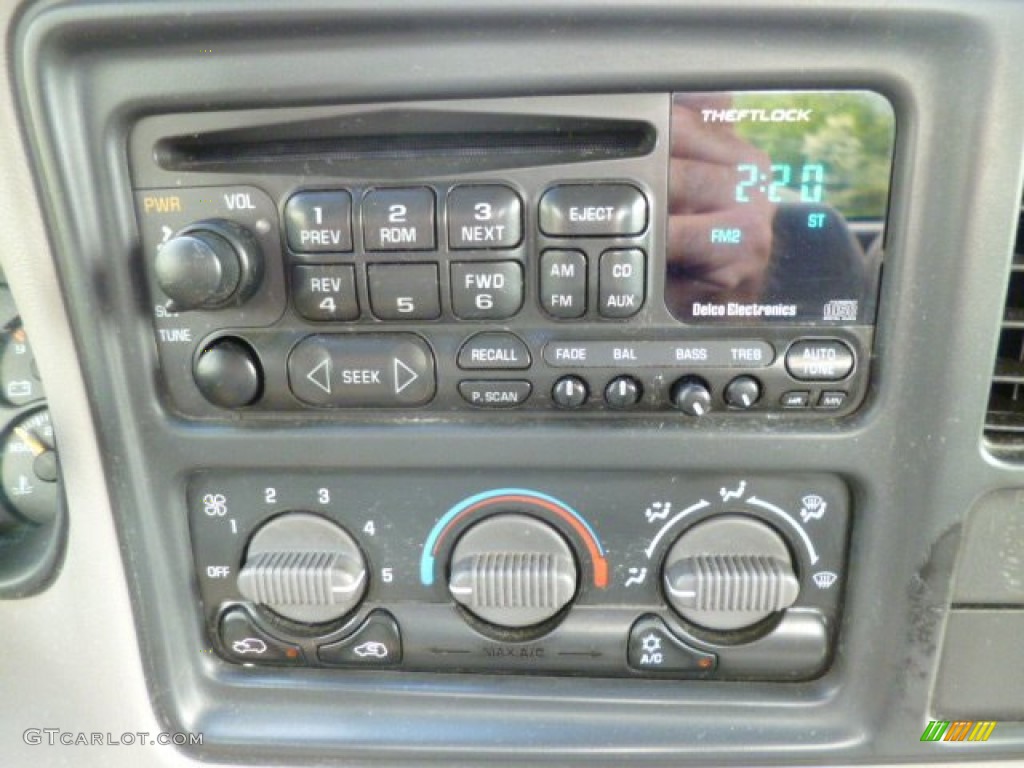 1999 Chevrolet Silverado 2500 LS Regular Cab 4x4 Controls Photo #81334034