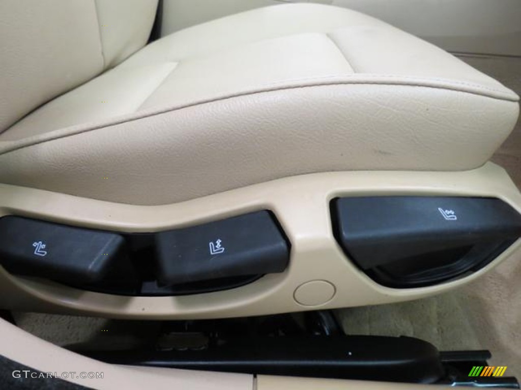 2005 BMW 3 Series 325i Sedan Controls Photos