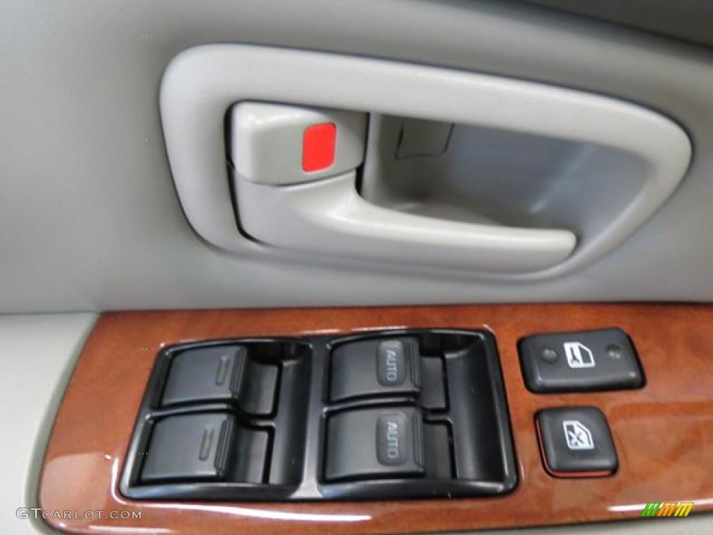 2001 Lexus ES 300 Controls Photo #81335783