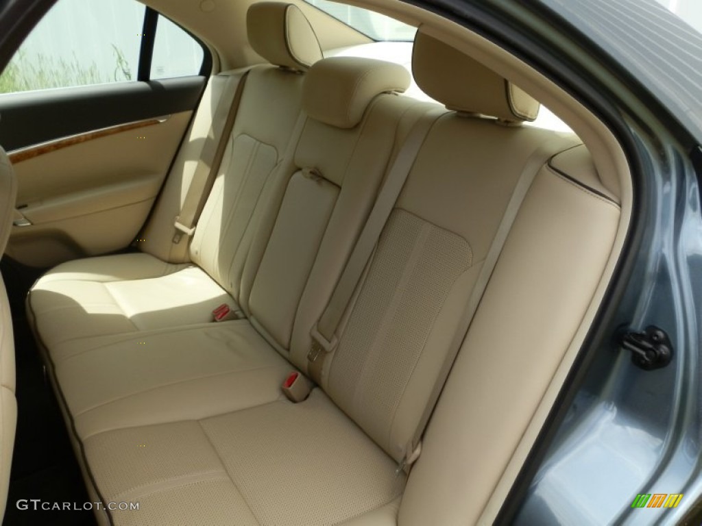 2011 Lincoln MKZ Hybrid Rear Seat Photo #81336183