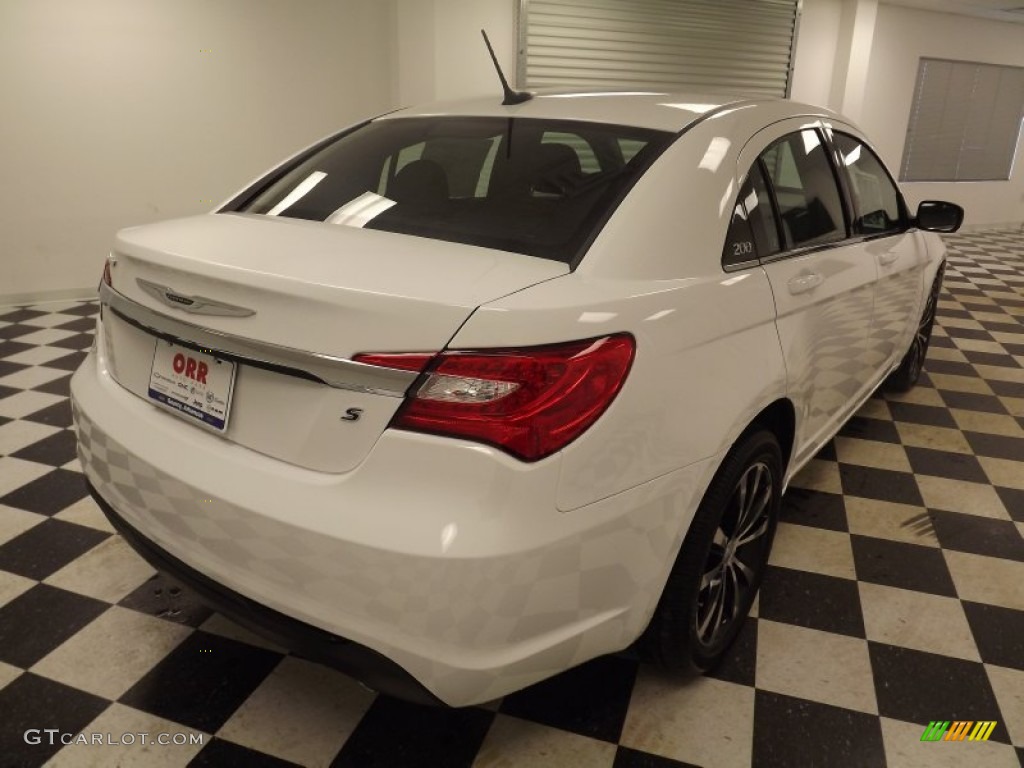 2013 200 S Sedan - Bright White / Black photo #7