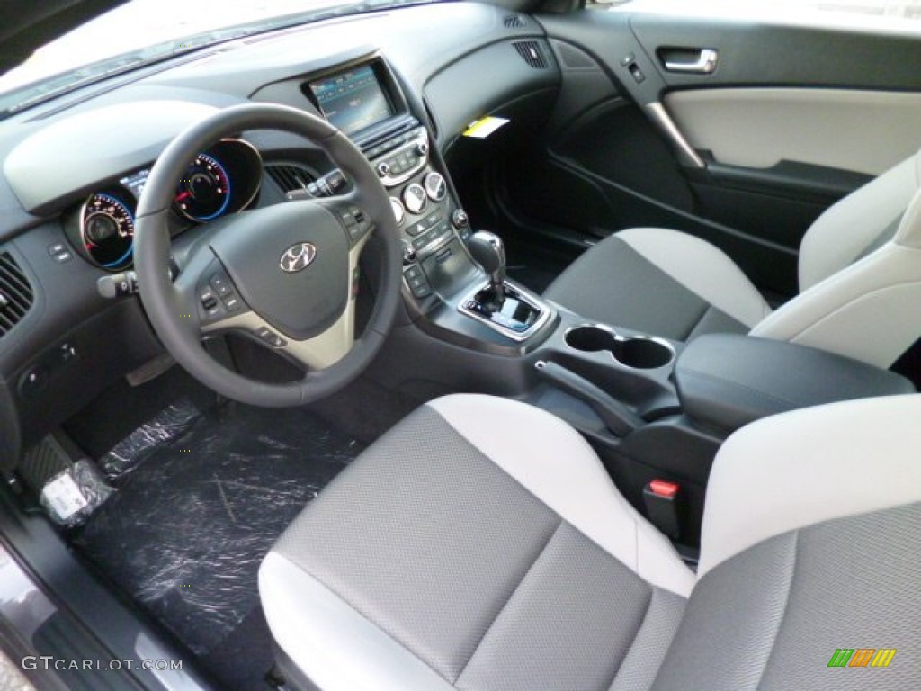 Gray Leather/Gray Cloth Interior 2013 Hyundai Genesis Coupe 2.0T Premium Photo #81339033