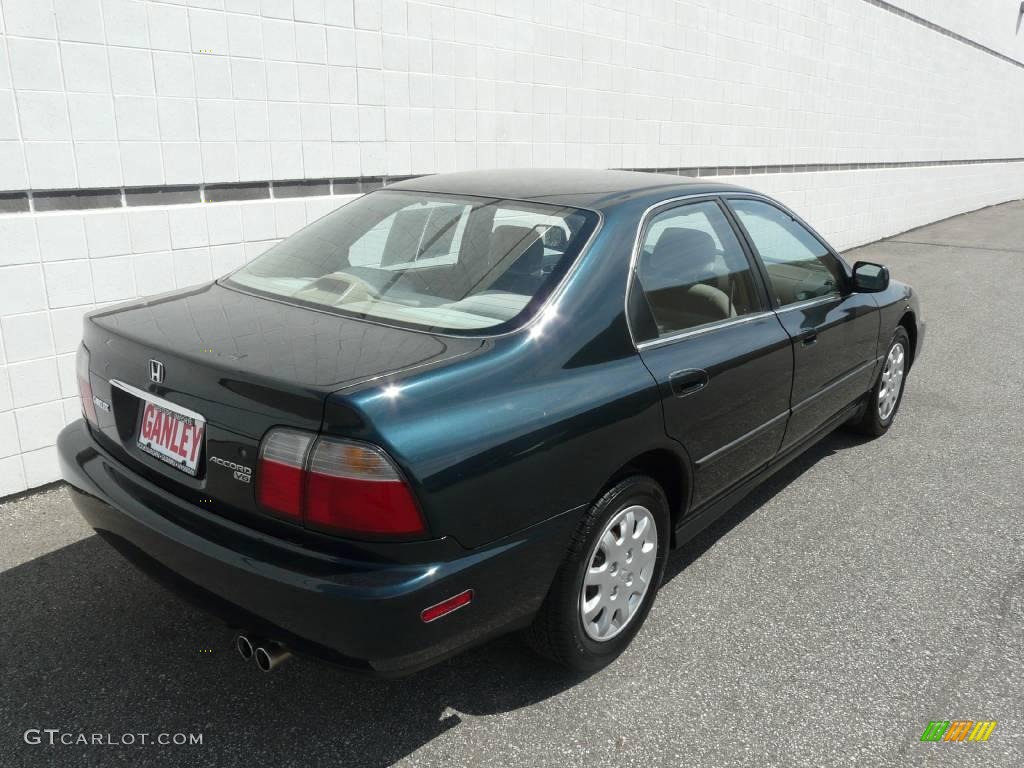 1996 Accord LX V6 Sedan - Sherwood Green Pearl Metallic / Beige photo #10