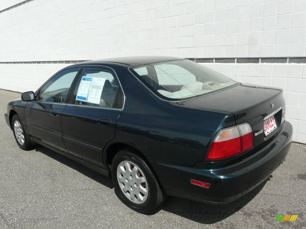 1996 Accord LX V6 Sedan - Sherwood Green Pearl Metallic / Beige photo #19