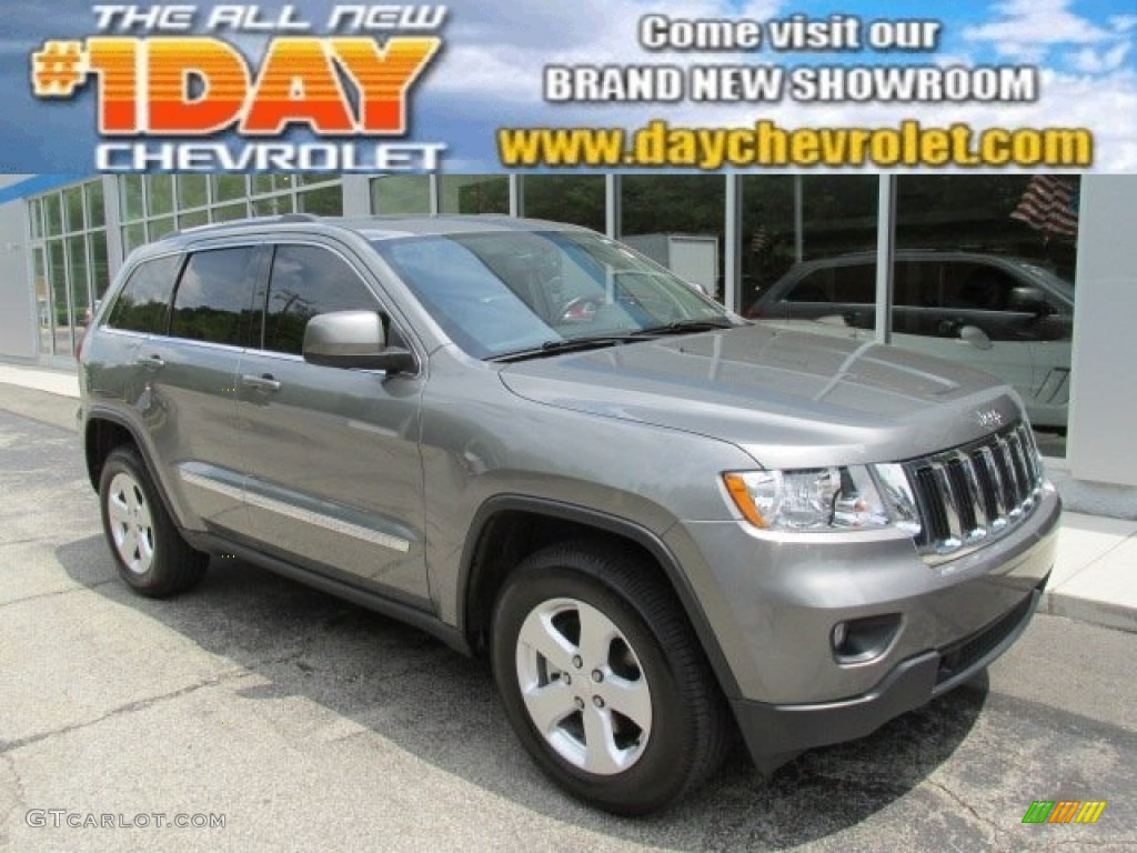 2011 Grand Cherokee Laredo X Package 4x4 - Mineral Gray Metallic / Black photo #1