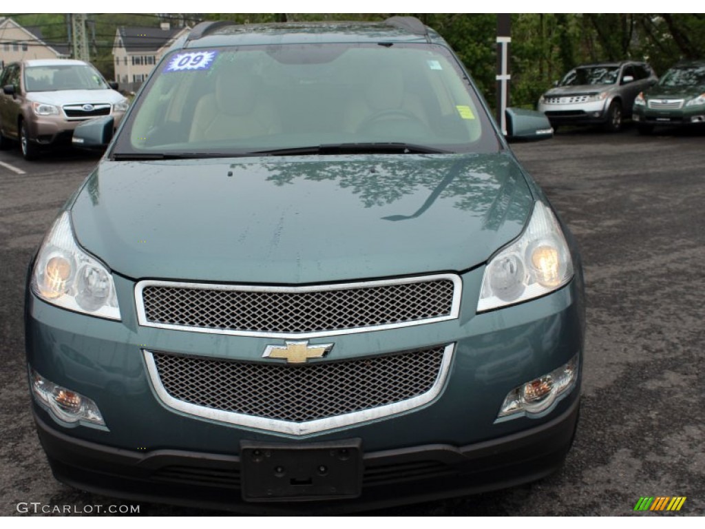 2009 Traverse LTZ AWD - Silver Moss Metallic / Cashmere/Ebony photo #2