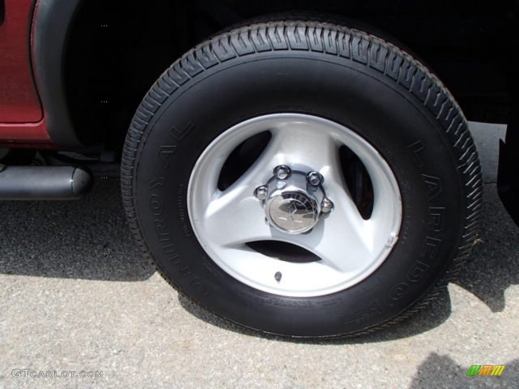 2000 Mitsubishi Montero Sport LS 4x4 Wheel Photos
