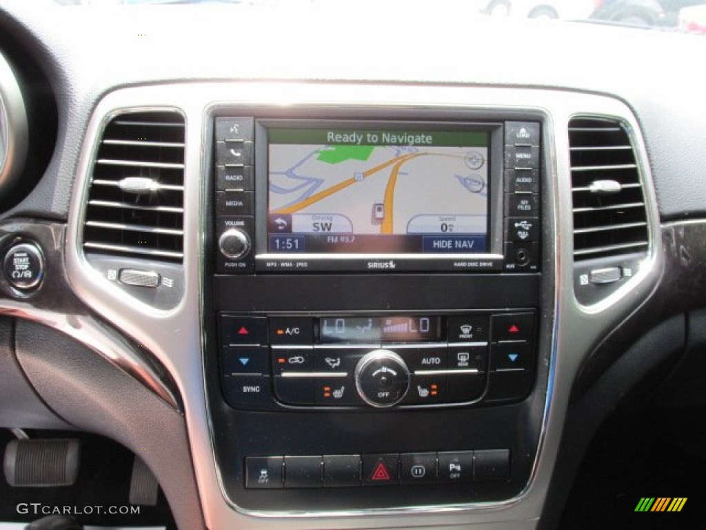 2011 Grand Cherokee Laredo X Package 4x4 - Mineral Gray Metallic / Black photo #12