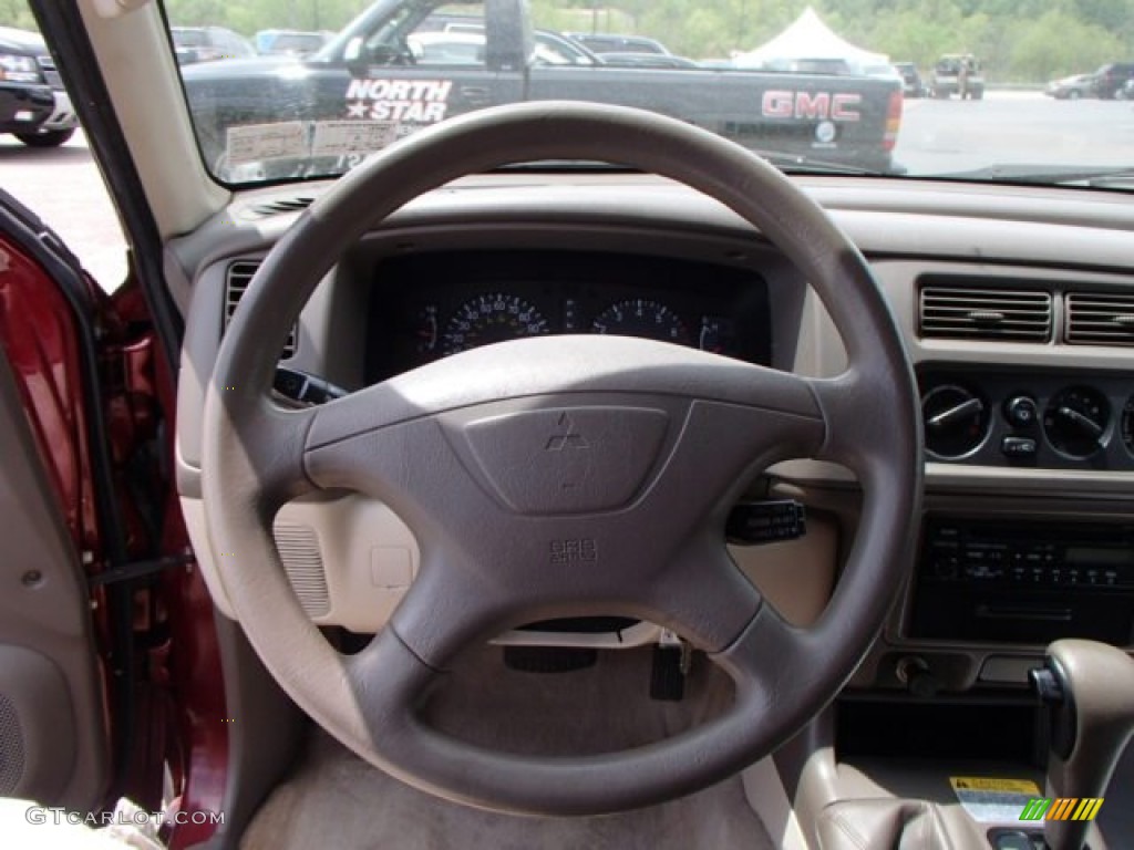 2000 Mitsubishi Montero Sport LS 4x4 Tan Steering Wheel Photo #81341801