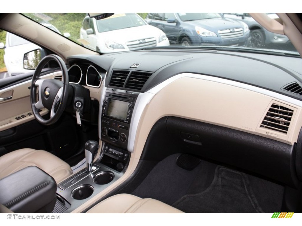 2009 Chevrolet Traverse LTZ AWD Dashboard Photos