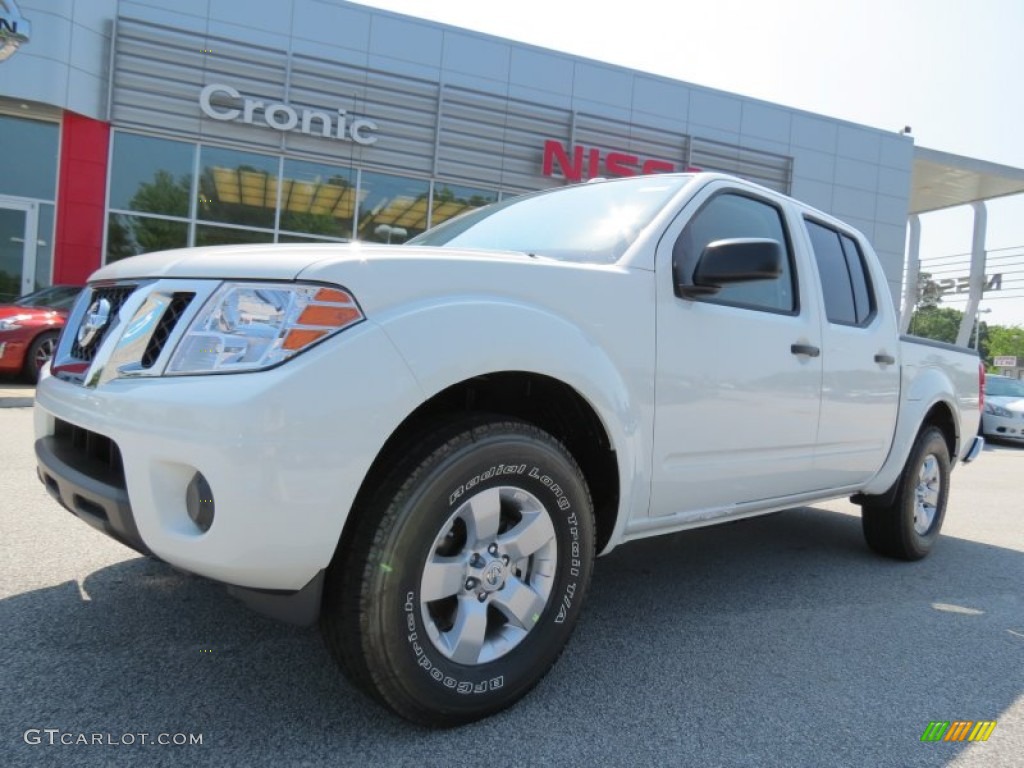 2013 Frontier SV V6 Crew Cab - Glacier White / Beige photo #1