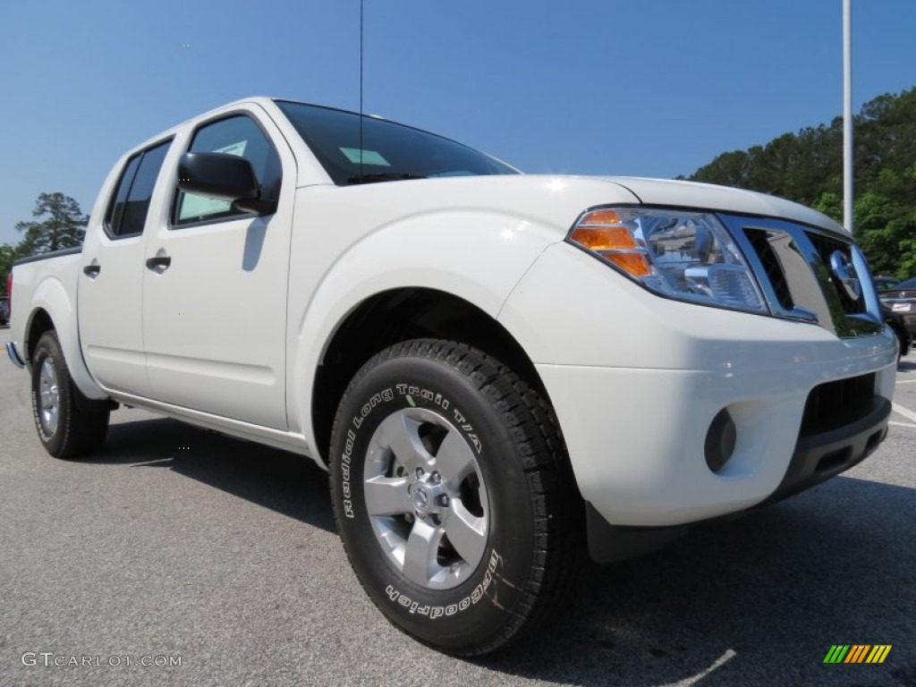 Glacier White 2013 Nissan Frontier SV V6 Crew Cab Exterior Photo #81342380