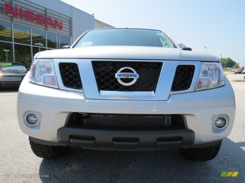 2013 Frontier Desert Runner Crew Cab - Brilliant Silver / Steel photo #8