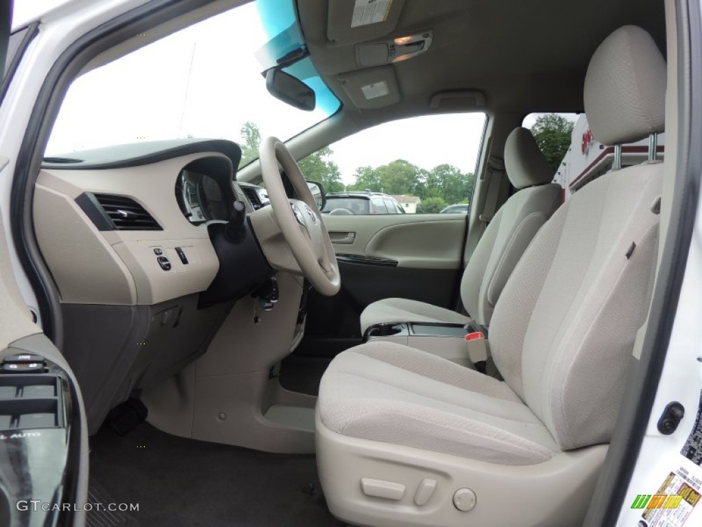 2011 Sienna LE AWD - Super White / Light Gray photo #10