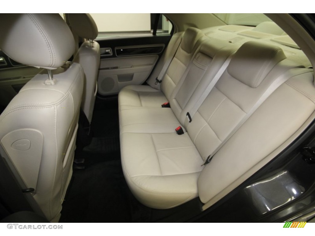 2007 Lincoln MKZ Sedan Rear Seat Photo #81346331