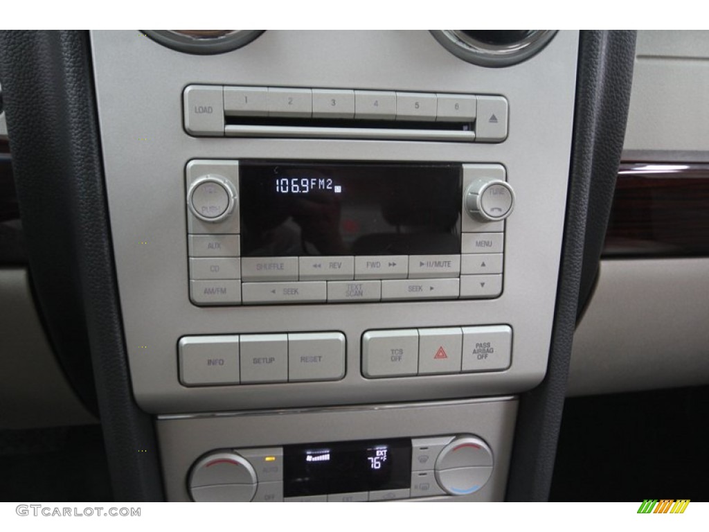 2007 Lincoln MKZ Sedan Controls Photo #81346421