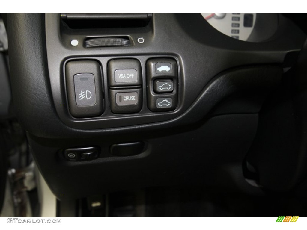 2003 Acura TL 3.2 Type S Controls Photo #81348017