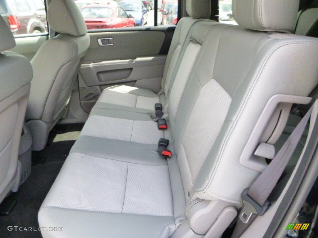 2013 Honda Pilot LX 4WD Rear Seat Photo #81348110