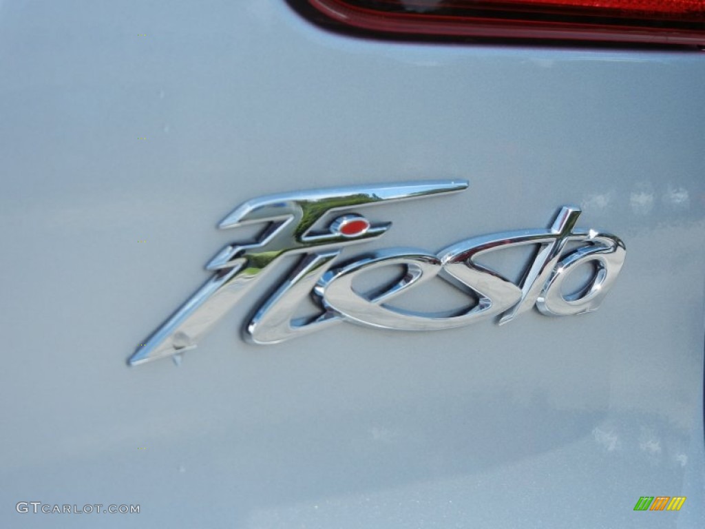 2013 Fiesta Titanium Sedan - Ingot Silver / Arctic White Leather photo #4