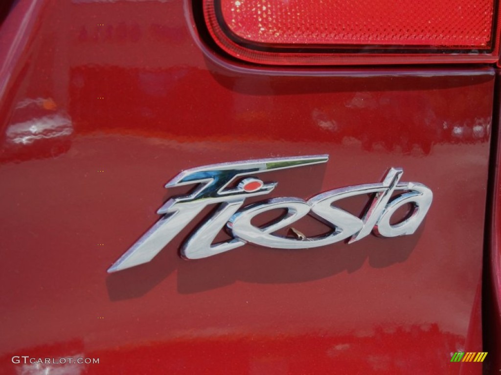 2013 Fiesta SE Sedan - Ruby Red / Charcoal Black/Light Stone photo #4