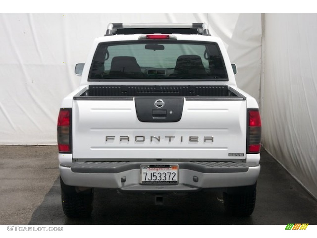 2002 Frontier SE King Cab - Cloud White / Gray photo #9